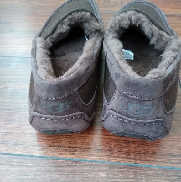 Ugg Men Ascot Slippers - Picture 3 of 5